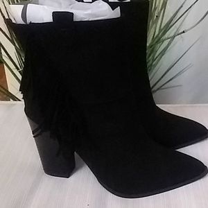 Black fringe boots